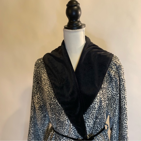 French Kitty Long Sleeved Robe with Waist Tie Size Large - Picture 5 of 16